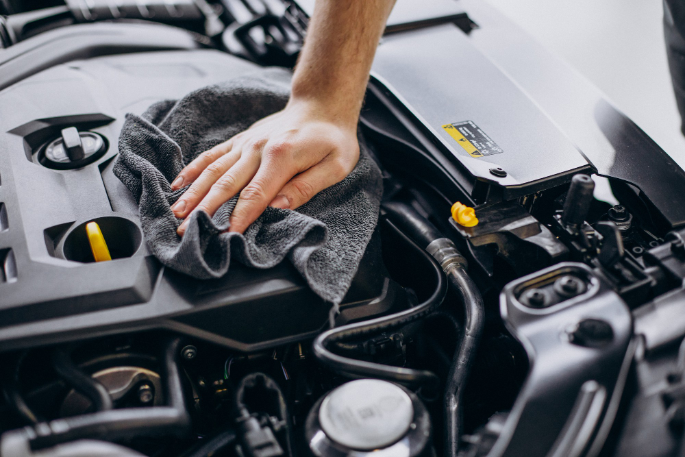 Lavagem de motor: pode ou não pode? Veja o que é mito e o que é risco real